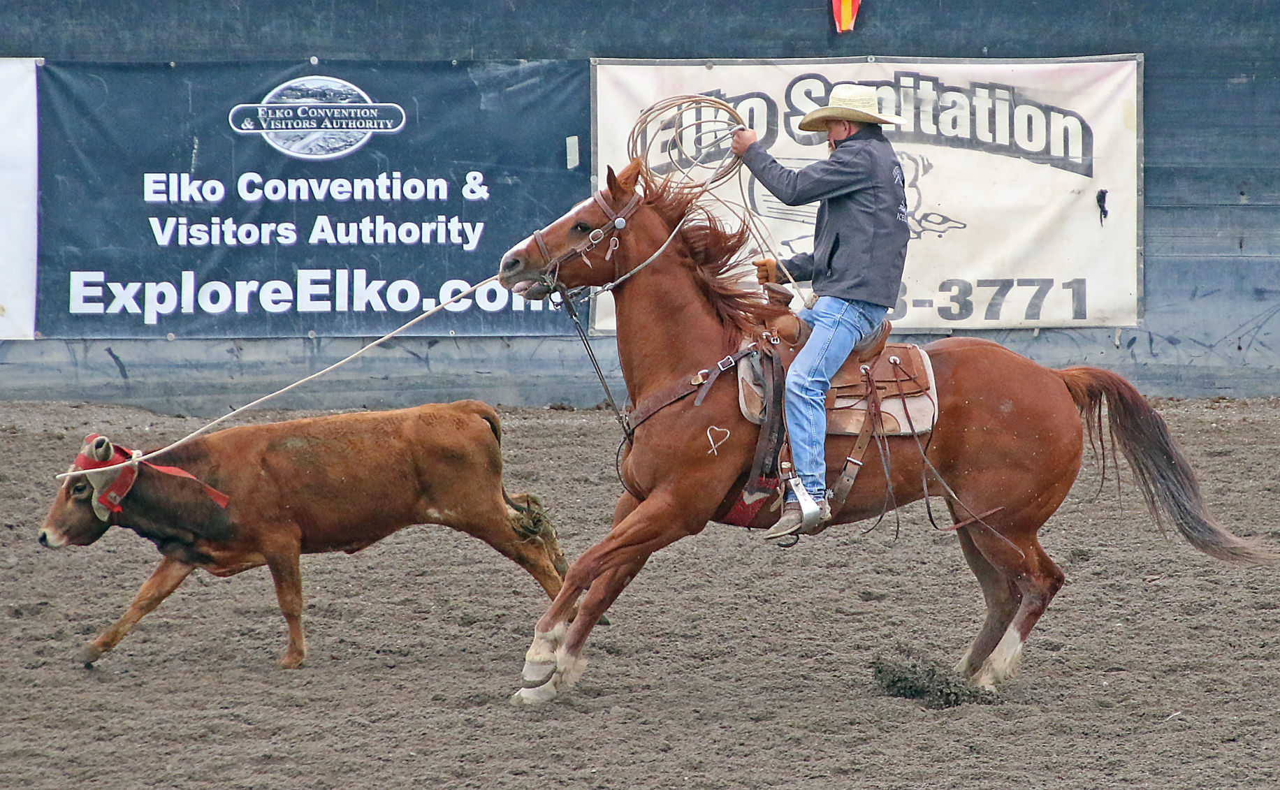 061020-elk-spt-jake-eary-memorial-rodeo-chase-heiner.jpg